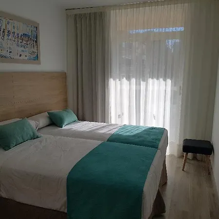 Cye Centre 3*